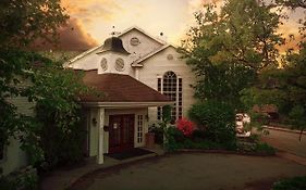 Phoenix Inn Resort